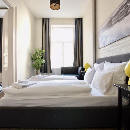 Standard Apartment By Hi5 - Dessewffy 39 Budapest Ngoại thất bức ảnh