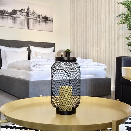 Standard Apartment By Hi5 - Dessewffy 39 Budapest Ngoại thất bức ảnh
